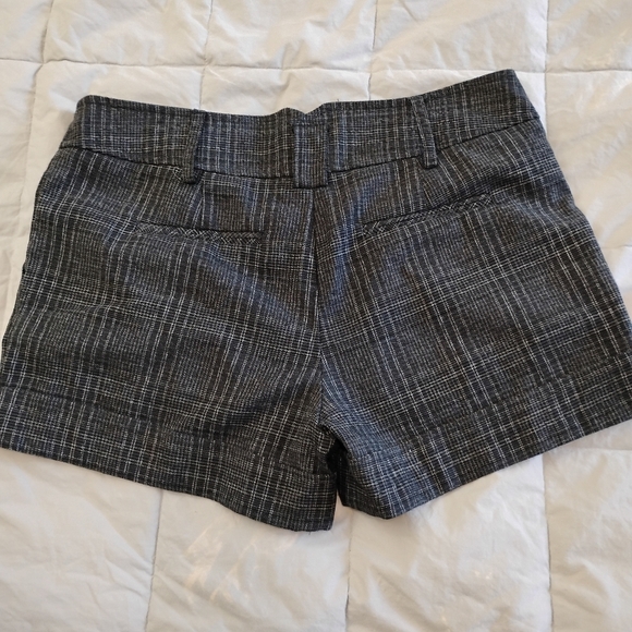 Streetwear Society | Gray Plaid Y2K High Waist Dress Shorts  | Size 9 - Picture 9 of 11